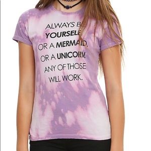 Hot Topic Graphic T-Shirt